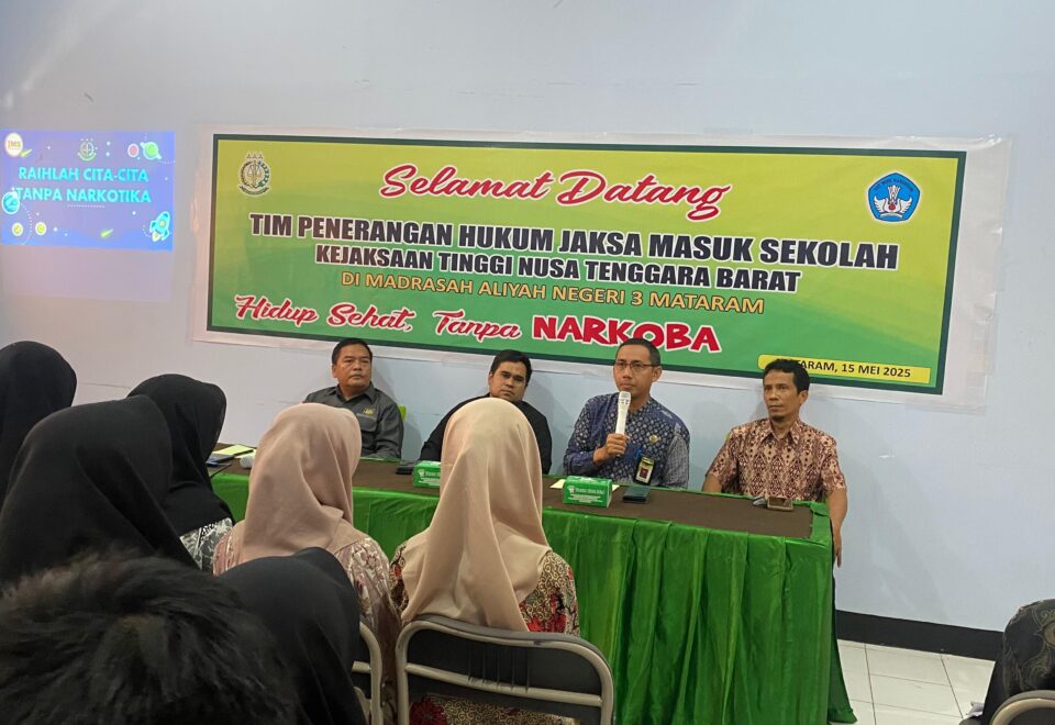WhatsApp Image 2025-05-15 at 11.42.36 Kejati NTB Go to School MAN 3 Kota Mataram
